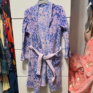 ⚡️4/$10⚡️ girl’s robe